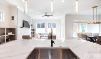 4325 Raney Way, Charlotte, NC 28205