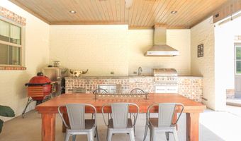 170 Fallen Oak Dr, Brandon, MS 39047