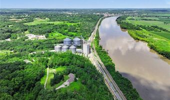 322 Riverfront Rd, Atchison, KS 66002