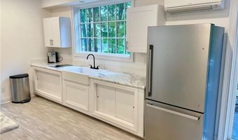 235 White Deer Rocks Rd Guest House, Woodbury, CT 06798