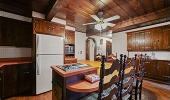 18 Lynn Ellen Dr, Acushnet, MA 02743