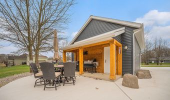 1749 Fairview Dr, Allegan, MI 49010