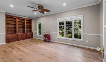 19490 Green Lakes Loop, Bend, OR 97702