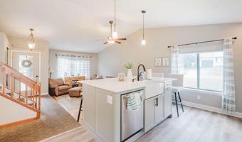 15 W Meadow Dr, Albany, NY 12203