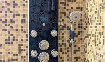 4 Spinnaker Dr, East Providence, RI 02915