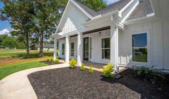 135 Oak Terrace Dr, Baldwin, GA 30511