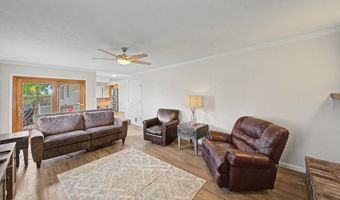 302 Village Cir, Altoona, IA 50009