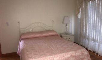 139 Honeyman Ave, Middletown, RI 02842
