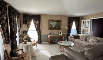 1850 White Oak Dr, Algonquin, IL 60102