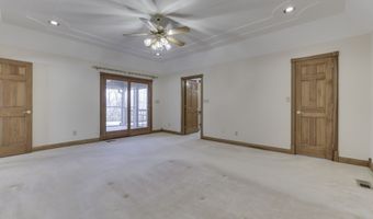 8896 Classic View Dr, Indianapolis, IN 46217