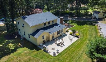 2 Elizabeth Ann Dr, Johnston, RI 02919