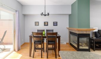 14 S Gardens Way, Fitchburg, WI 53711
