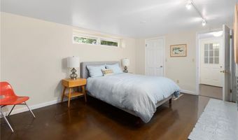 10 Guzeika Rd, North Kingstown, RI 02852
