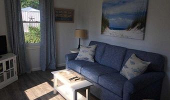 97 Center Ave, Middletown, RI 02842