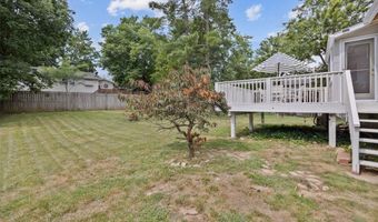 380 Genoa Dr, Ballwin, MO 63021
