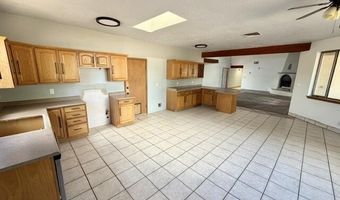 1770 Betts Ln, Bosque Farms, NM 87068