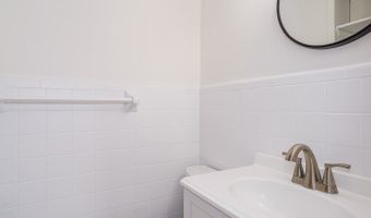 102 Lucerne, Baxley, GA 31513