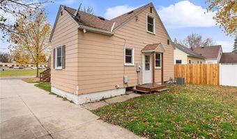 1605 6th St SE, Austin, MN 55912