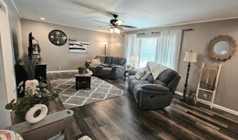 730 E 17th Street Pl, Baxter Springs, KS 66713