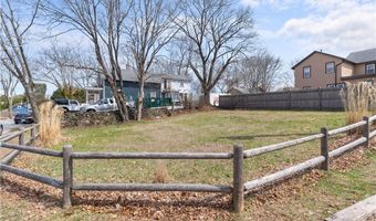 32 Union St, East Greenwich, RI 02818