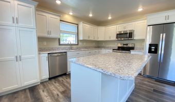 1902 14th St, Bedford, IN 47421