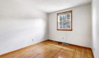129 Plymouth Rd, Bellingham, MA 02019