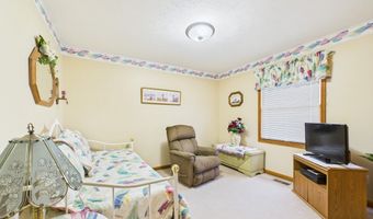 211 Orchard Ln, Alexandria, IN 46001
