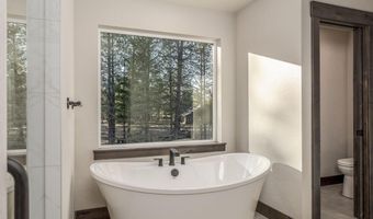 7832 E Autry Ln, Athol, ID 83801