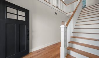 8 Fieldstone Ct 8, Bethel, CT 06801