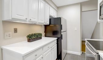 3420 S WAKEFIELD St S, Arlington, VA 22206