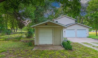 4 Orange Ln, Arkansas City, KS 67005