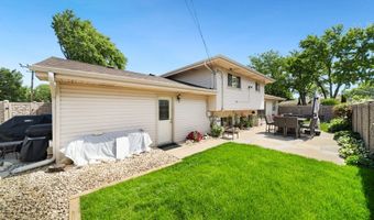365 W Myrick Ave, Addison, IL 60101