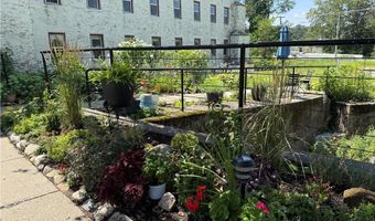 494 Woonasquatucket Ave 418, North Providence, RI 02911