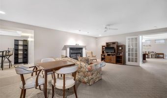 305 Arbor Glen Dr, Ballwin, MO 63021