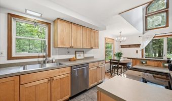 13 Teddyuscung Trl, Albrightsville, PA 18210