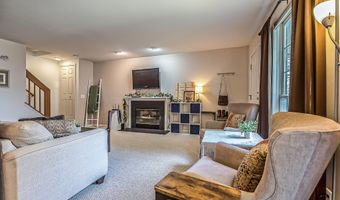 3027 Forest Creek Ct, Ann Arbor, MI 48108