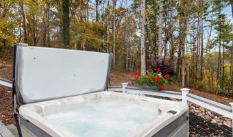 8 Alexander Chapel Dr, Asheville, NC 28804