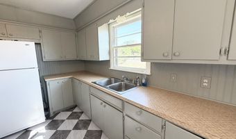 712 9th St, Abernathy, TX 79311