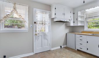 1917 Palmyra Rd, Albany, GA 31701