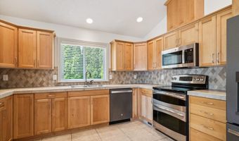 20707 YUKON St, Aurora, OR 97002