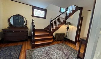 35 Annandale Rd, Newport, RI 02840