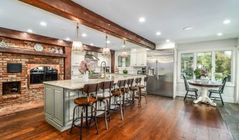70 Obtuse Hill Rd, Brookfield, CT 06804