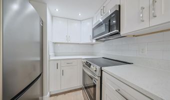 1028 APOLLO BEACH Blvd 2, Apollo Beach, FL 33572