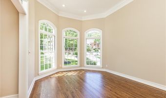 9360 Nesbit Lakes Dr, Alpharetta, GA 30022