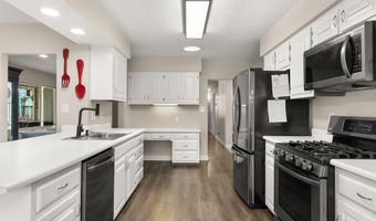 5208 Russell Dr NW, Albuquerque, NM 87114