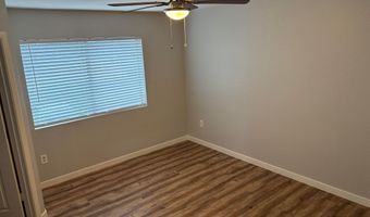 528 E Navajo Ave Apt 3, Apache Junction, AZ 85119