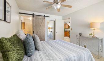 585 Mananai Pl 26V, Honolulu, HI 96818