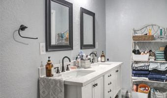 941 Central St, Albany, TX 76430