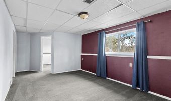 900 PHOENIX Dr, Cheyenne, WY 82001