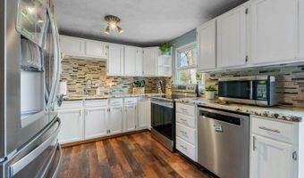 6440 Goldfinch Dr, Westerville, OH 43081